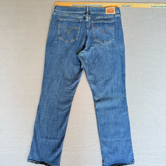 Levi’s Classic straight Medium wash Women's Jeans size 14 - Picture 2 of 9